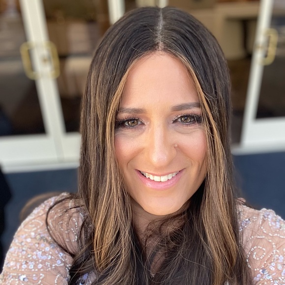 Meet your Posher, Leemor - Picture 1 of 3